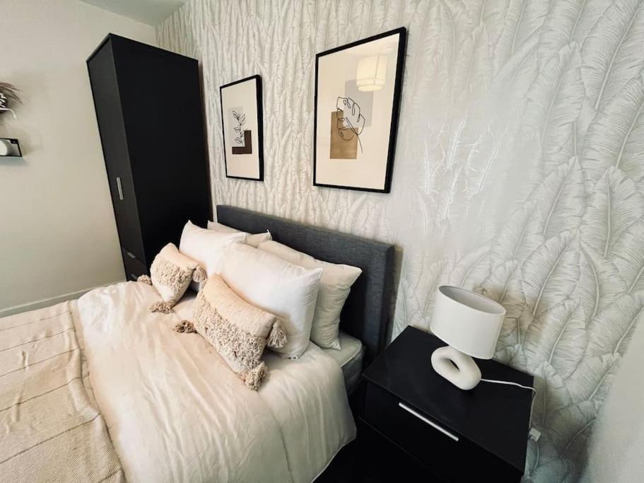 Stunning One Bedroom Apartment In Old Trafford Манчестер Экстерьер фото